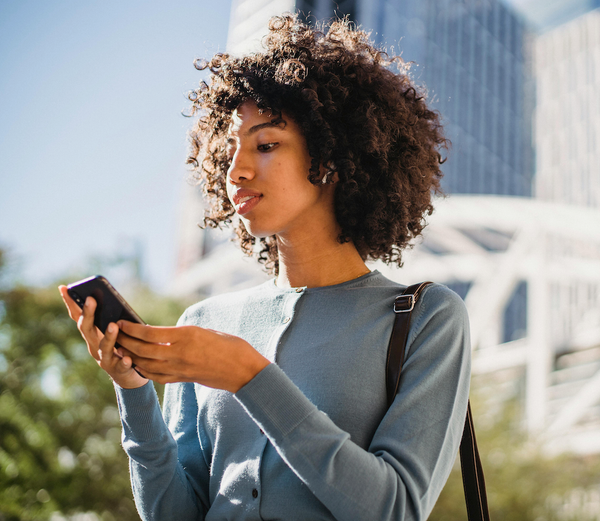 Digital News Report 2024: Why Young Women Are Forced Into Comment Sections