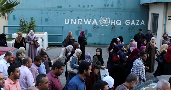 Is this lying by omission?